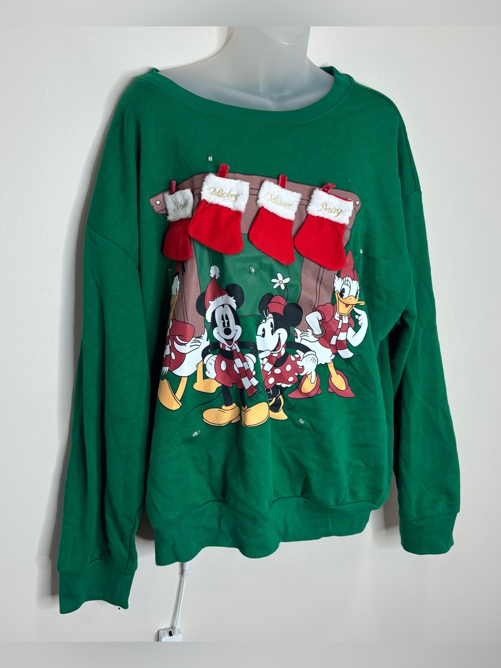 Disney Green Mickey Mouse ducks Graphic Sweatshirt winter Christmas stocking XXL